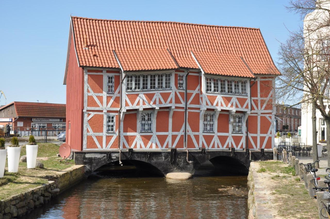 Emilias Hues, Reethaus In Der Bucht Von Wismar Zierow Exterior photo